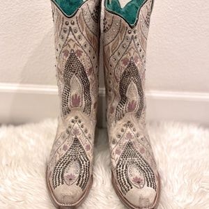 corral handcrafted embellished boot